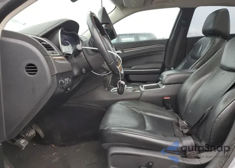 2016 Chrysler 300C z USA, uszkodzony, nr VIN 2C3CCAEG3GH128100